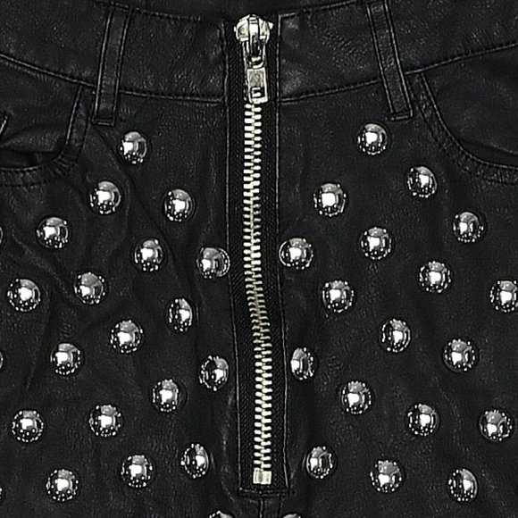 💥KILLER DESING💥UNIF Jagger Studded Leather Short in Black - Picture 8 of 13